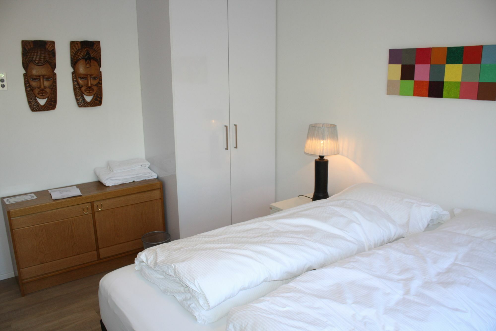 Brekkugata 33 Guesthouse آكيورِيْري المظهر الخارجي الصورة