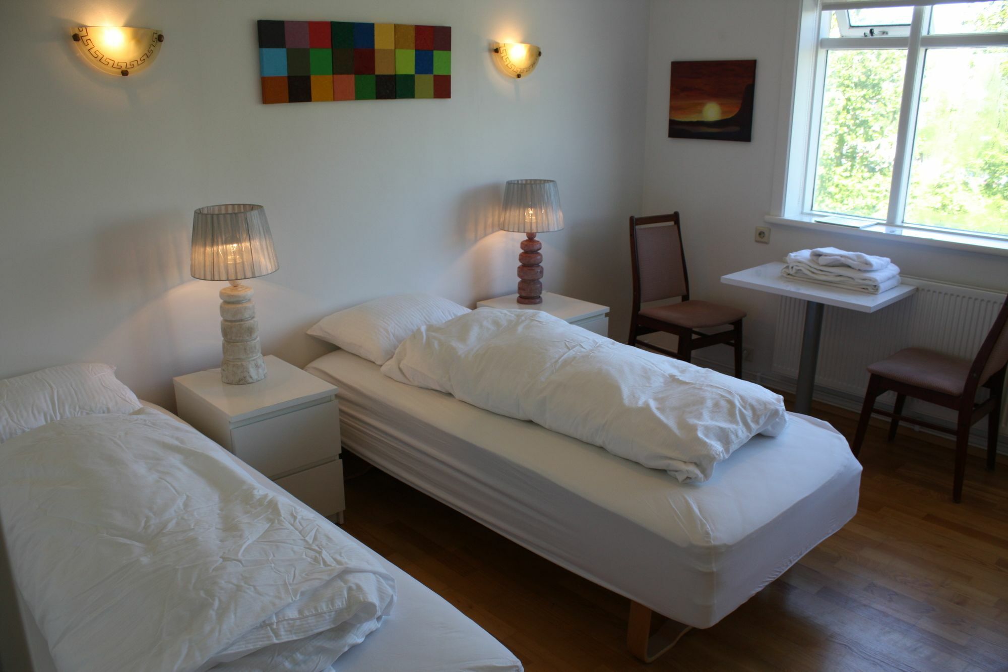 Brekkugata 33 Guesthouse آكيورِيْري المظهر الخارجي الصورة