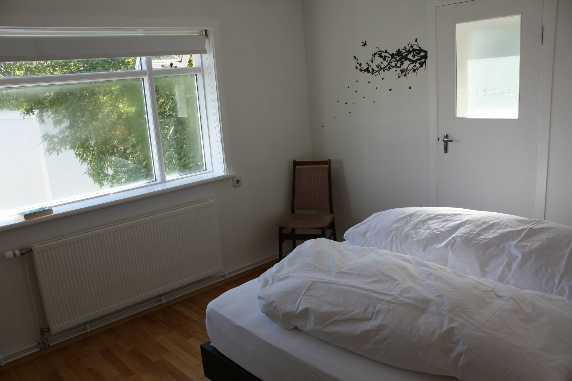 Brekkugata 33 Guesthouse آكيورِيْري المظهر الخارجي الصورة