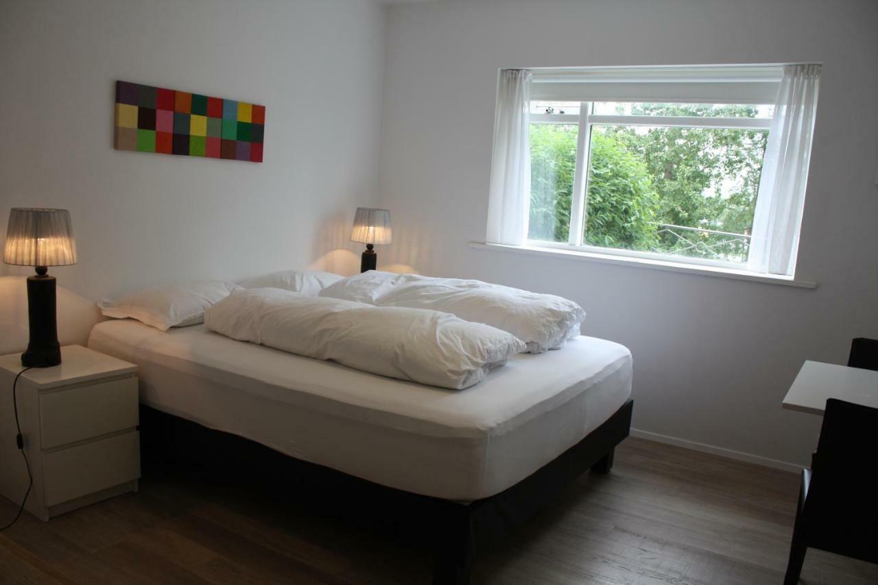 Brekkugata 33 Guesthouse آكيورِيْري المظهر الخارجي الصورة